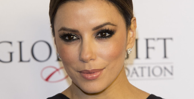 Eva Longoria bir kez daha nikah masasına oturdu