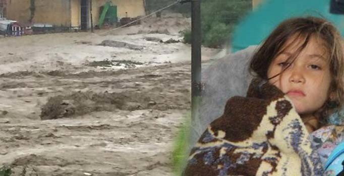 Düzce'de yaşanan heyelan felaketinde son durum: Bakanlık 51 kişinin kurtarıldığını açıkladı