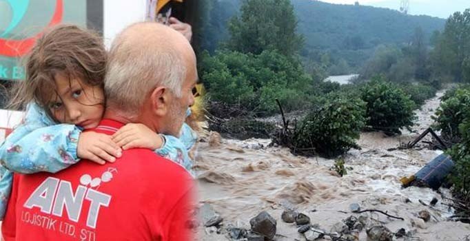 Düzce'deki selde mahsur kalan vatandaşlar böyle kurtarıldı
