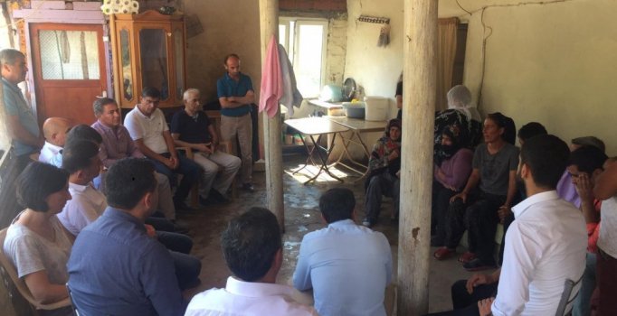 CHP heyetinden Ayaz ve Nupelda kardeşlerin ailesine ziyaret