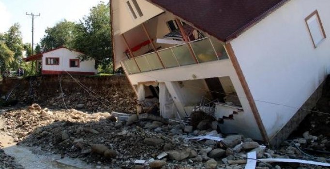 Düzce'de kayıp 6 kişiyi arama çalışmaları sürüyor