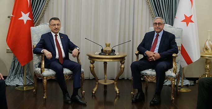 Fuat Oktay ile Mustafa Akıncı görüştü