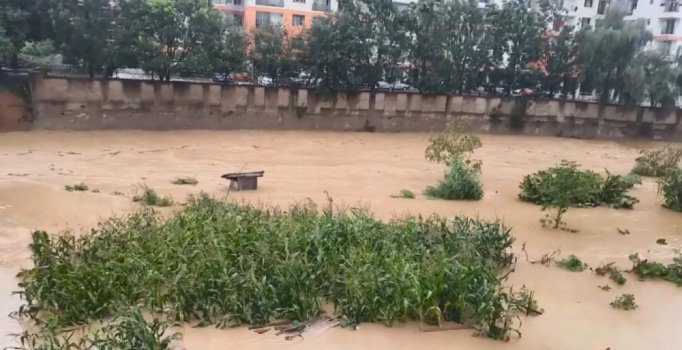 Nepal’de selde hayatını kaybedenlerin sayısı 98’e yükseldi