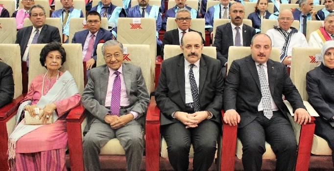 Malezya Başbakanı Tun. Dr. Mahathir Bin Muhammed’e fahri doktora verildi