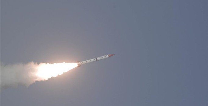 Husilerden Suudi Arabistan'daki hava üssüne saldırı