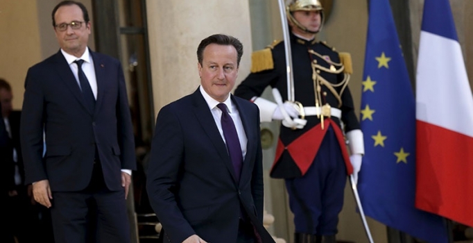 İngiltere Başbakan Cameron Fransa'da