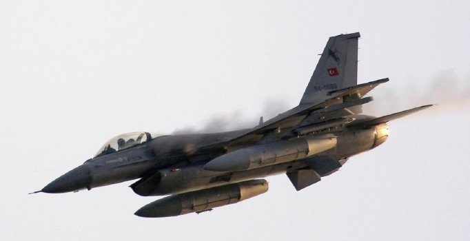 Kuzey Irak'a peş peşe operasyon: 5 terörist etkisiz hale getirildi