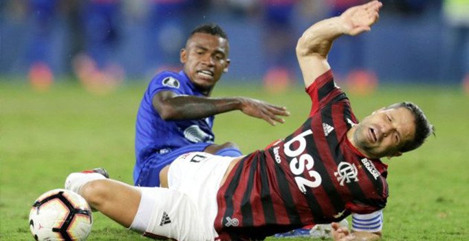 Diego Ribas'a ne oldu? Ayağı neden kırıldı?