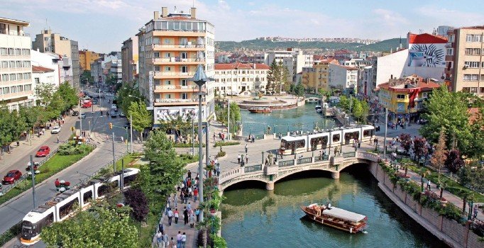 Üniversite öğrencilerinin en çok mutlu olduğu şehirler açıklandı