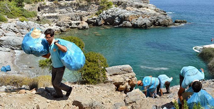 Alanya’da dört bir yandan temizleniyor