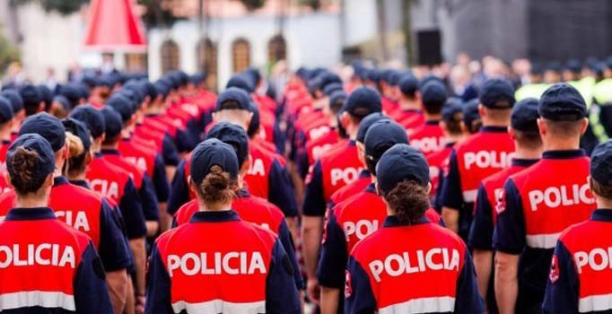 Arnavutluk çevik kuvvet polisleri Türkiye'de eğitilecek