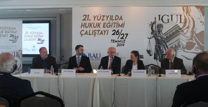 Avukatlık için mesleki yeterlilik sınavı geliyor