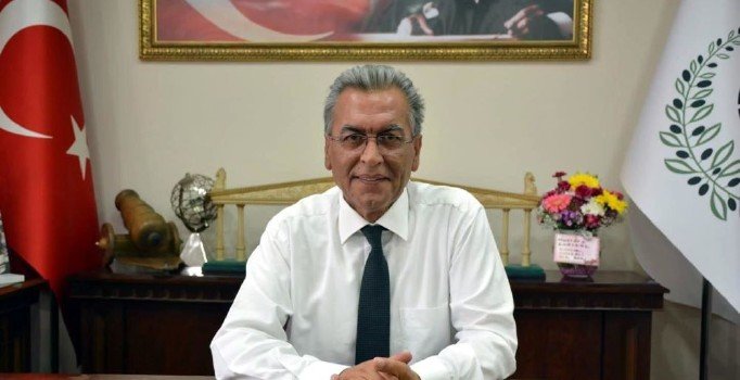 Torbalı Belediye Başkanı İsmail Uğur, üniversite öğrencisi oğlunu belediye şirketine atadı