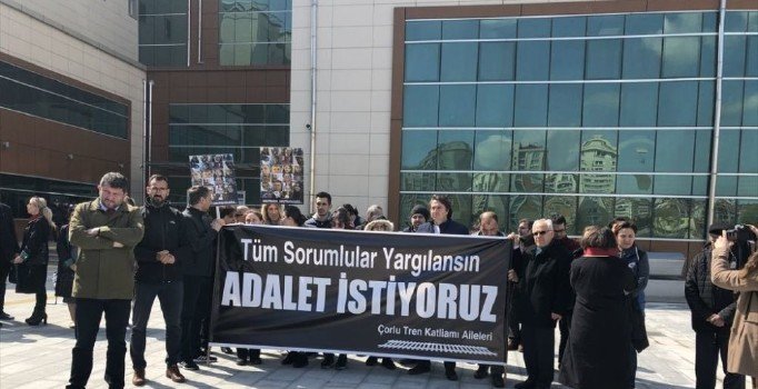 Çorlu’daki tren kazası davası 10 Eylül'de Halk Eğitim Merkezi’nde görülecek