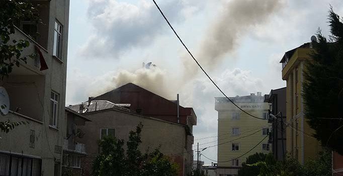 Babasına kızıp evi ateşe verdi