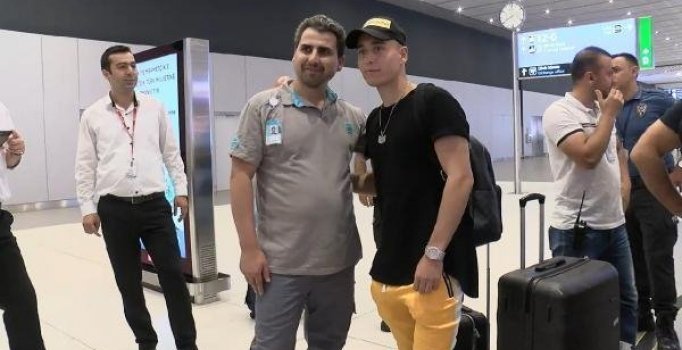 Galatasaray'ın yeni transferi Emre Mor, İstanbul'a geldi