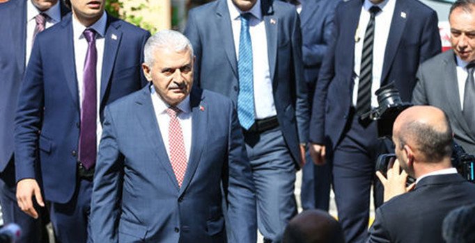 Binali Yıldırım: Mücadelemizden herhangi bir sapma olmayacak