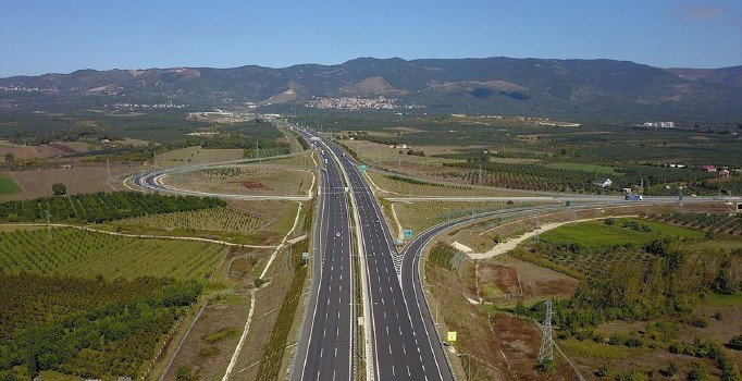 İstanbul-İzmir otoyolu yarın açılıyor