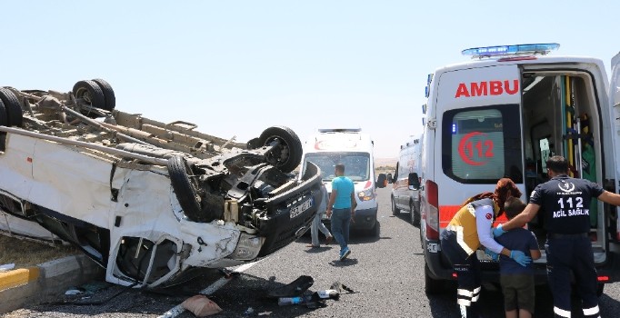Diyarbakır’da feci kaza: 1’i ağır 2’si çocuk 5 yaralı