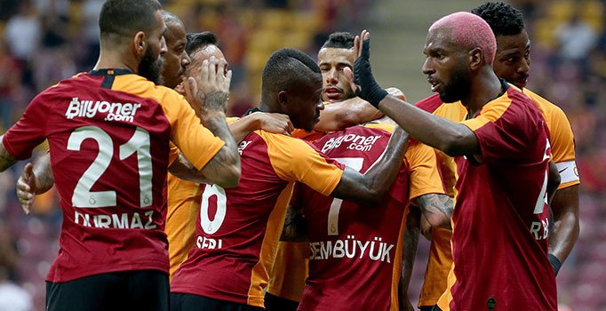 Galatasaray hazırlık maçında Panathinaikos'u 2-1 yendi