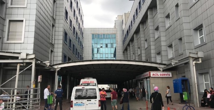 Hastanede yataktan düşen siroz hastası hayatını kaybetti