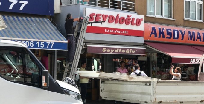 Seydioğlu'nun tabelaları indiriliyor