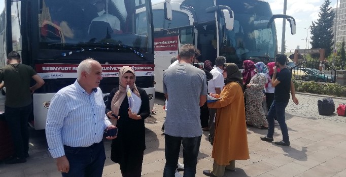 Esenyurt’ta yaşayan 117 Suriyeli, ülkesine kesin dönüş yaptı