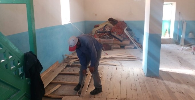 Mahalle sakinlerinden imece örneği