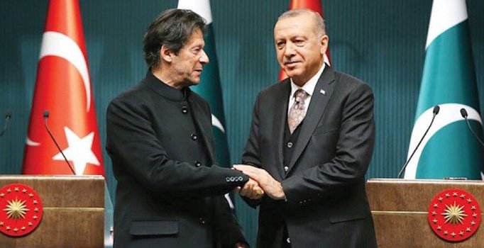 Cumhurbaşkanı Erdoğan'dan Pakistan Başbakanı İmran Han'a 'Keşmir' telefonu