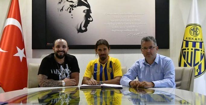 Ankaragücü Pinto ile 3 yıllık sözleşme imzaladı