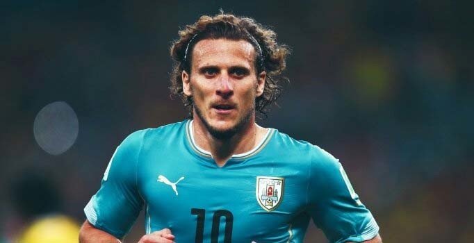 Diego Forlan futbolu bıraktı