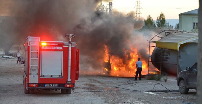 Şırnak'ta yakıt tankeri patladı: 1 ölü, 2 yaralı
