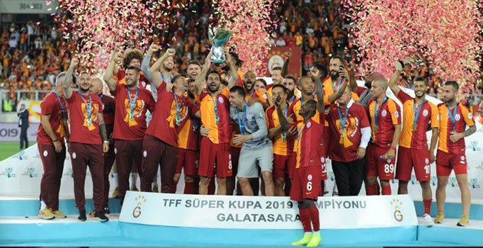 Akhisarspor'u mağlup eden Galatasaray Süper Kupa'nın sahibi oldu