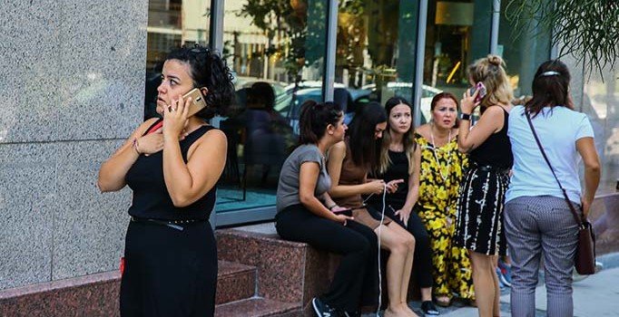 İzmir'de 4,8 büyüklüğünde deprem! Manisa ve Aydın'da da hissedildi | Son dakika depremler