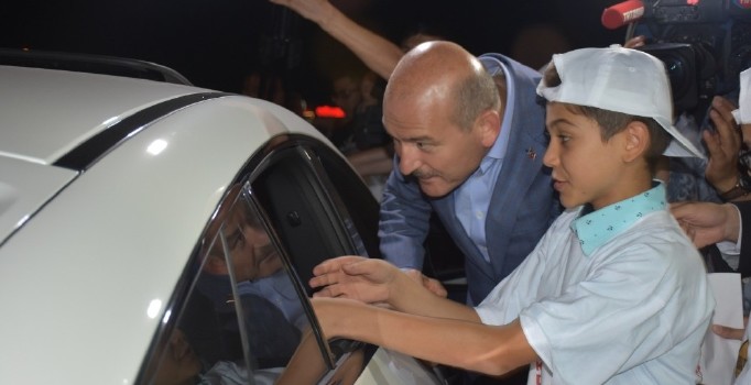 Bakan Soylu, 43 ilin geçiş noktasında trafik denetimlerine katıldı