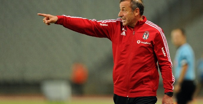 Beşiktaş, Panathinaikos ile berabere kaldı