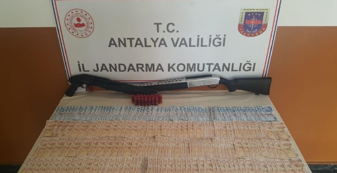 Sahte 23 bin TL vererek 17 kurbanlık alan şüpheliler yakalandı