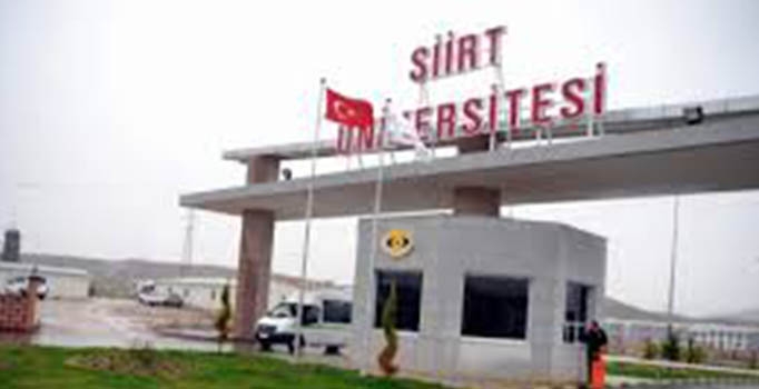 Üniversiteden 40 yaşında
 birincilikle mezun oldu