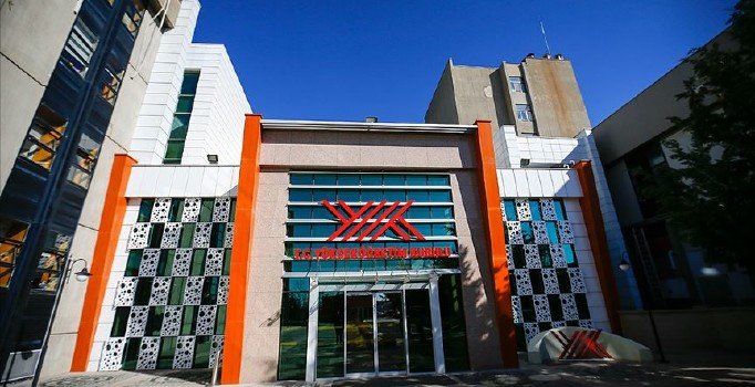 YÖK'ten vakıf üniversitelerine uyarı! Reklama değil Ar-Ge'ye para harcayın