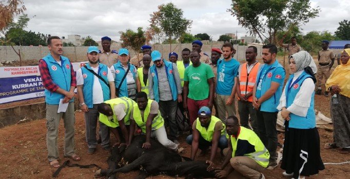 Cumhurbaşkanı Erdoğan'ın kurbanı Togo'da kesildi