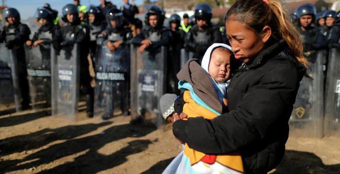 ABD göçmenlere devlet desteğini kesecek