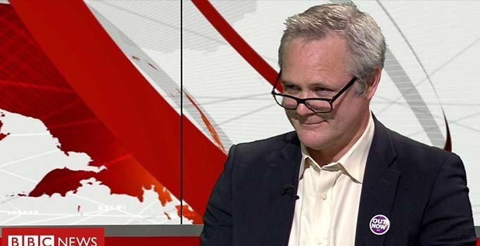 İngiltere'de aşırı sağ liderden Kur'an yasağı teklifi