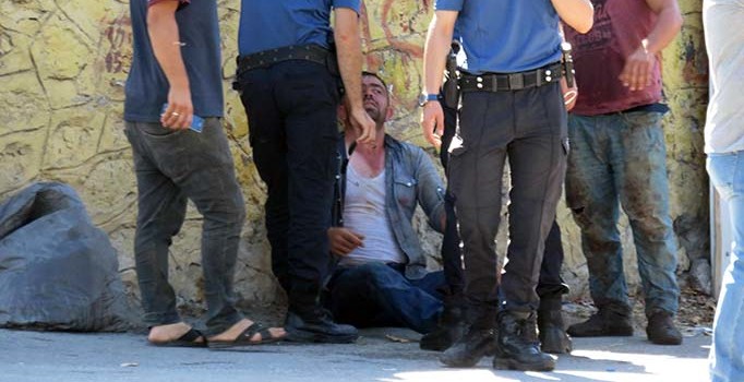 Maltepe'de kurban pazarında bıçaklı kavga