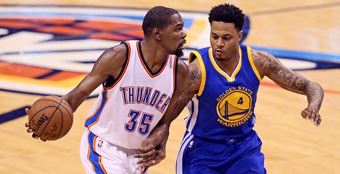 Golden State'ı Oklahoma'yı 118-94 yenerek seride durumu 3-1 yaptı