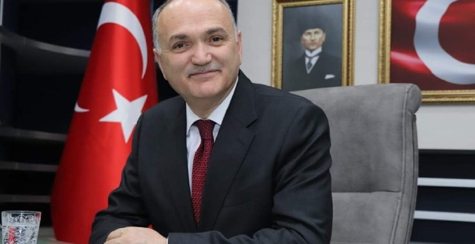 Başkan Özlü, AK Parti’nin kuruluş yıldönümünü kutladı