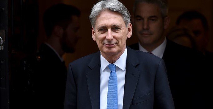 Philip Hammond: Anlaşmasız ayrılık referandum sonuçlarına ihanet olur
