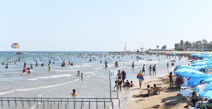 Büyükşehir Belediyesi halk plajları, bayramda 50 bin tatilciyi ağırladı