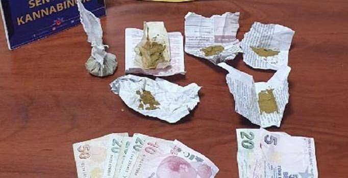 Parkta uyuşturucu ticaretine baskın