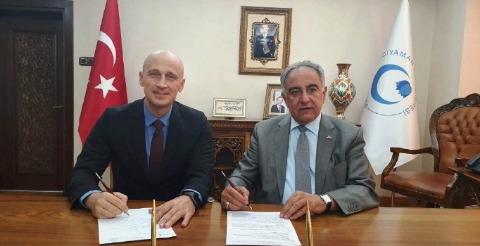 Adıyaman Üniversitesinde banka promosyon ihalesi gerçekleştirildi