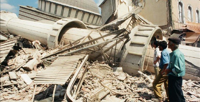 17 Ağustos'a bir kala deprem uyarısı: Milyonlarca yapı stoku güvensiz